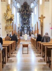 Mše v katedrále svatého Mikuláše v Českých Budějovicích (archivní foto)