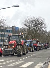 Protestní jízda zemědělců přek Krajským úřadem Libereckého kraje 8. února 2024