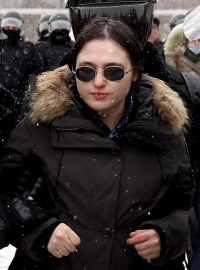 Ruská policie protestanty zatýká
