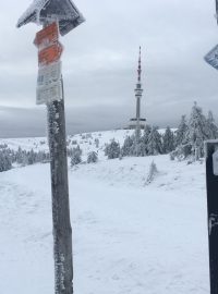 Posezení pod Pradědem láká k návštěvě nejstarší boudy Jeseníků. Pro neubytované je ale otevřeno jen do 19 hodin.