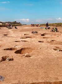 Na obchvatu Doudleb nad Orlicí na Rychnovsku pracují archeologové