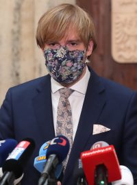 Ministr zdravotnictví Adam Vojtěch s epidemiologem Rastislavem Ma´darem