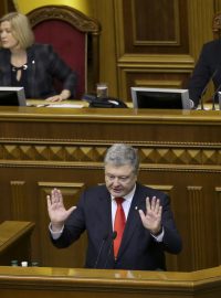 Ukrajinský prezident Petro Porošenko během schůze ukrajinského parlamentu 26. listopadu 2018