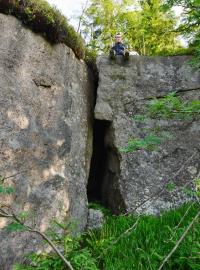 Nově objevené jeskyně v Jizerských horách ukrývají zajímavé horniny