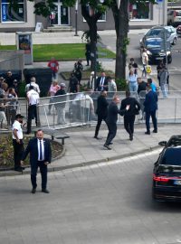 Fotografie pořízená krátce po atentátu na slovenského premiéra Roberta Fica (Směr)