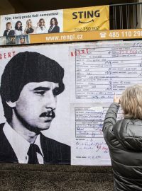 Plakát s Andrejem Babišem jako agentem StB