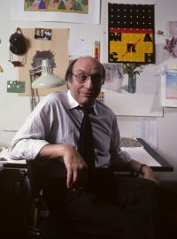 V den svých 91. narozenin v pátek zemřel vlivný americký grafický designér Milton Glaser, autor slavného loga I Love NY s velkým červeným srdcem vyjadřujícím lásku k New Yorku.