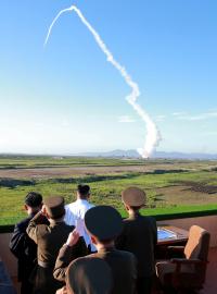 Zkouška nové rakety během vojenské přehlídky (ilustrační foto)