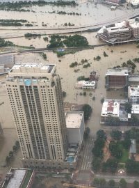 Zaplavený Houston. Povodně přinesl hurikán Harvey.