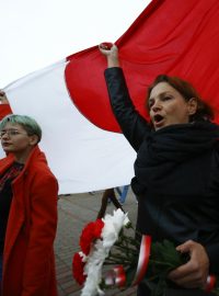 Demonstrace běloruské opozice v centru Minsku proti společným vojenským manévrům Běloruska a Ruska Zapad 2017