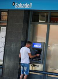 Bankomat banky Sabadell v Barceloně