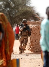 Rozsáhlé oblasti Mali stále nejsou pod kontrolou malijské armády ani mezinárodních jednotek. (ilustrační foto)