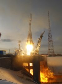 Vostočnyj, jehož vybudování stálo několik stovek miliard rublů (více než sto miliard korun), je první ruský národní civilní kosmodrom, který má Moskvě zajistit nezávislý přístup do vesmíru.