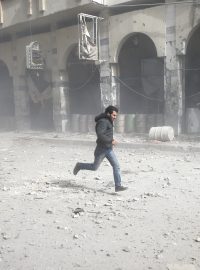 Při náletech v Sýrii na oblasti ovládané povstaleckou opozicí zahynulo v posledních dvou dnech 110 lidí