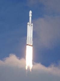 Start Falcon Heavy