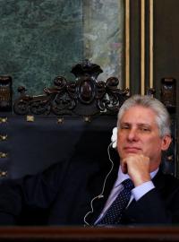 Miguel Díaz-Canel je skoro stejně starý jako komunistická Kuba. Narodil se v roce 1960 - tedy pouhý rok poté, co bratři Castrovi završili svou socialistickou revoluci. Teď má zemi převzít.