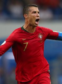Cristiano Ronaldo v zápase proti Španělům