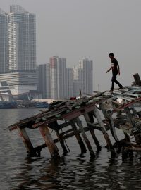 Pod vodou: Jakarta se potápí nejrychleji ze všech měst světa.