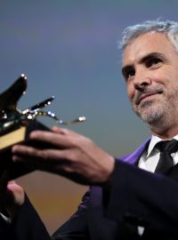 Zlatého lva na benátském filmovém festivalu získalo drama Roma režiséra Alfonse Cuaróna