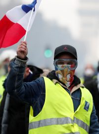 Aktuální údaje svědčí o menší mobilizaci, než jakou Francie zažila na začátku protestů žlutých vest 17. listopadu. Tehdy se večer hovořilo o 282 710 protestujících a více než 200 zraněných