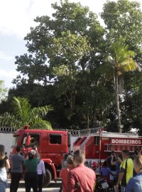 Při požáru v tréninkovém centru brazilského fotbalového klubu Flamengo v Riu de Janeiru zemřelo v pátek nejméně deset lidí