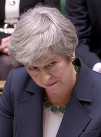 Britská premiérka Theresa Mayová během středečního hlasování v britském parlamentu