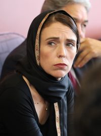 Premiérka Jacinda Ardernová se v pátek setkala se zástupci muslimské komunity.