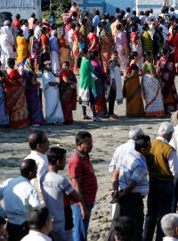Počet oprávněných voličů v Indii, to znamená lidí starších osmnácti let, je více než deset procent světové populace, tedy okolo 800 milionů lidí.