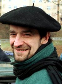 Ve francouzských Alpách byl zatčen historický vůdce baskické separatistické organizace ETA José Antonio Urrutikoetxea, známý jako Josu Ternera. Snímek pochází z roku 2000