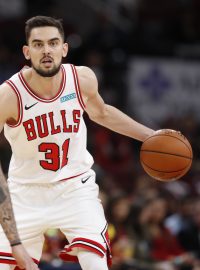 Basketbalista Tomáš Satoranský v dresu Chicaga Bulls