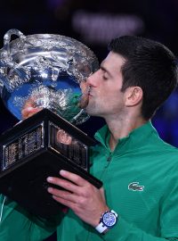 Novak Djokovič slaví titul z Australian Open