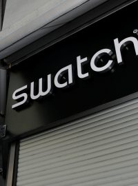Swatch je největším výrobcem hodinek na světě.
