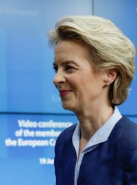 Předsedkyně evropské komise Ursula Von Der Leyen a předseda evropské komise Charles Michel