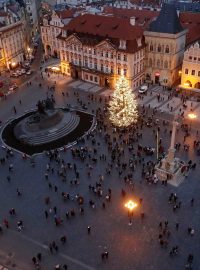 Staroměstské náměstí bez adventních trhů.