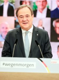 Novým předsedou německé vládní CDU se stal ministerský předseda Severního Porýní-Vestfálska Armin Laschet