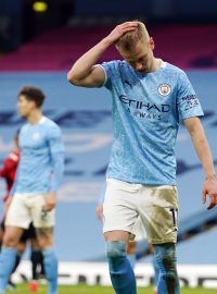 Zklamaní fotbalisté Manchesteru City po prohře v derby s United