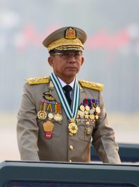 Šéf barmské vojenské vlády generál Min Aun Hlain