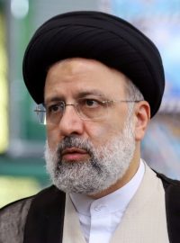 Vítězem prezidentských voleb v Íránu se podle očekávání stal ultrakonzervativní soudce Ebráhím Raísí