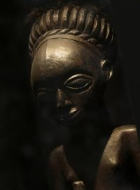 Cenné artefakty v Královském muzeu pro střední Afriku v belgickém Tervurenu