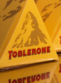 Z obalů čokolády Toblerone brzy zmizí obrázek ikonické alpské hory Matterhorn