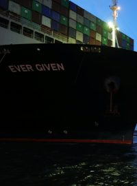 Kontejnerová loď Ever Given dorazila do přístavu v Rotterdamu