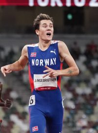 Nor Jacob Ingebrigtsen vítězí v olympijském běhu na 1500 metrů