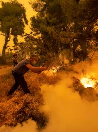 Řecko trápí lesní požáry každý rok, ty letošní jsou ale bezprecedentní