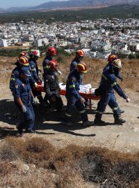 Řecká televize ERT ohlásila, že kvůli otřesu nejméně jedna osoba zahynula