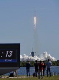 Start rakety Falcon 9 soukromé americké společnosti SpaceX.