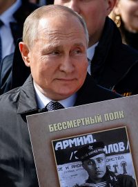 Ruský prezident Vladimir Putin během oslav 77 let od konce války v Moskvě