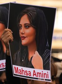 Protest po smrti Mahsy Amíníové v Kolíně nad Rýnem