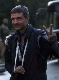 Ukrajinský obránce ocelárny Azovstal v Mariupolu Mukhailo Dianov po výměně válečných zajatců v Černihovské oblasti