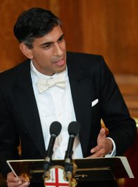 Rishi Sunak na každoroční formální večeři s londýnským starostou Lord Mayor&#039;s Banquet