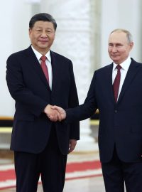 Ruský prezident Vladimir Putin na setkání s čínským protějškem Si Ťin-Pchingem